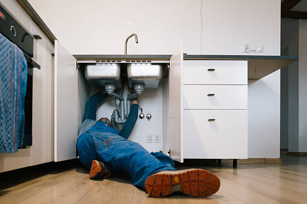 Professional Leak Detection technician working in Medford, NY